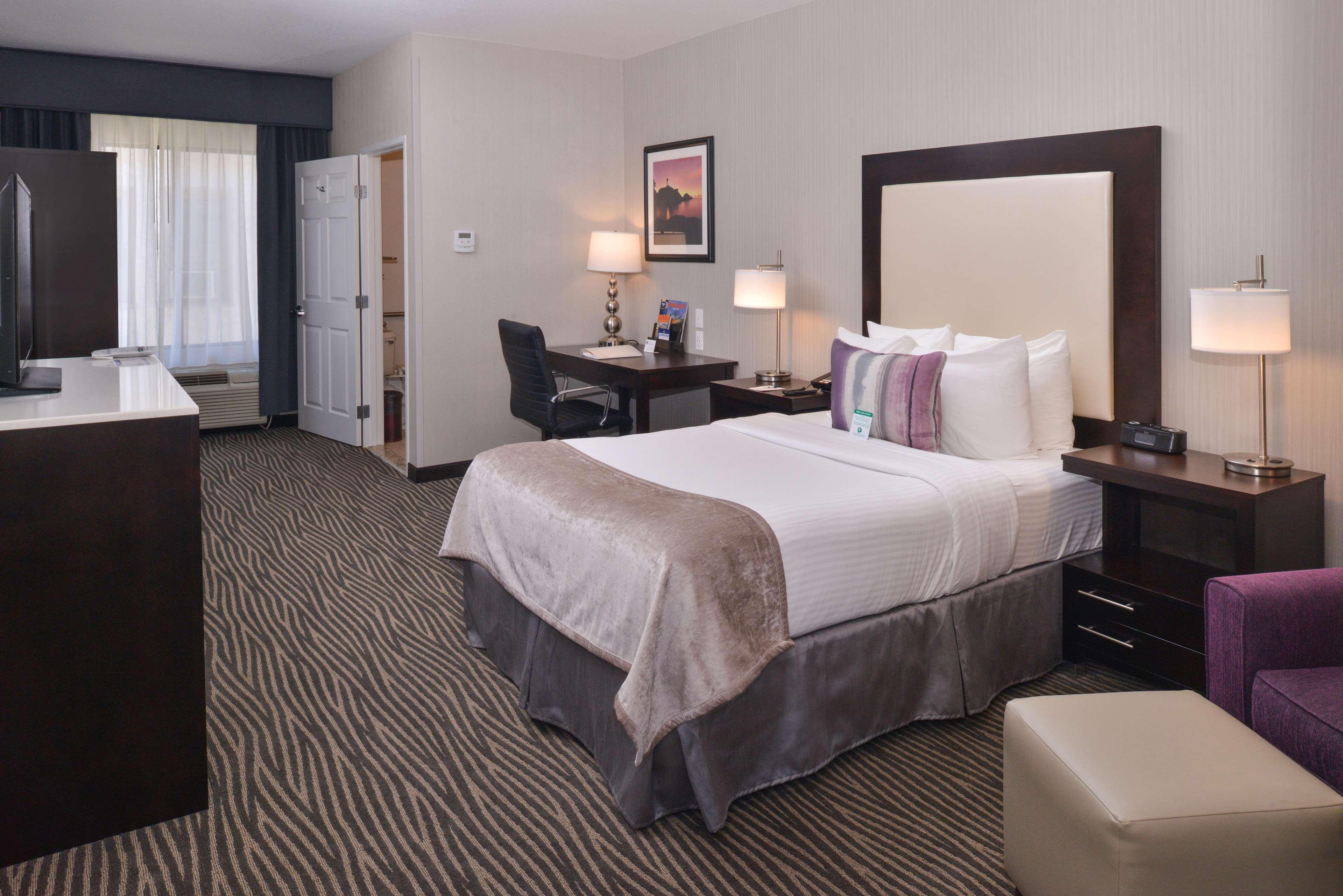 Western At The Convention Center Hotel