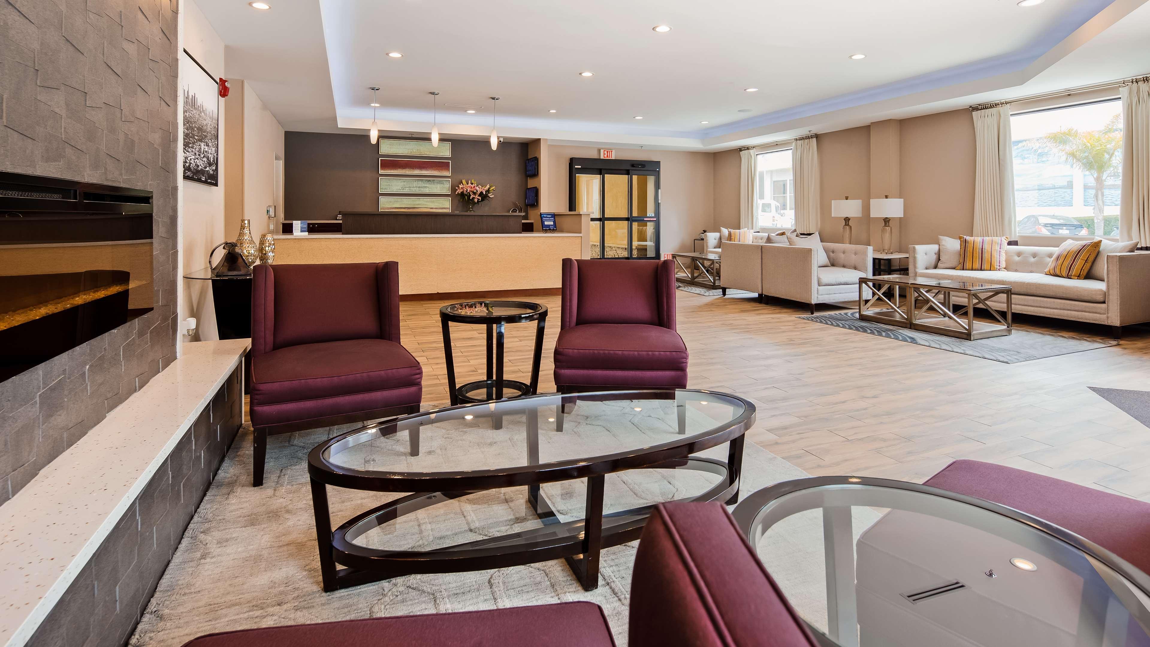 Western At The Convention Center Hotel 3*
