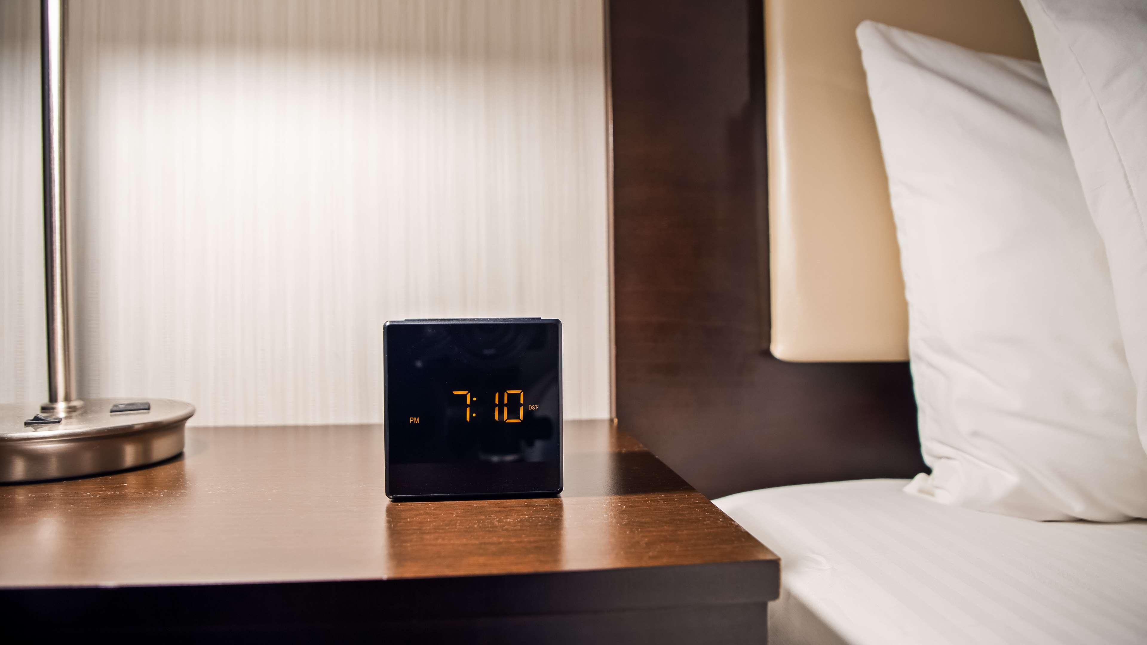 Hotel Western At The Convention Center 3*